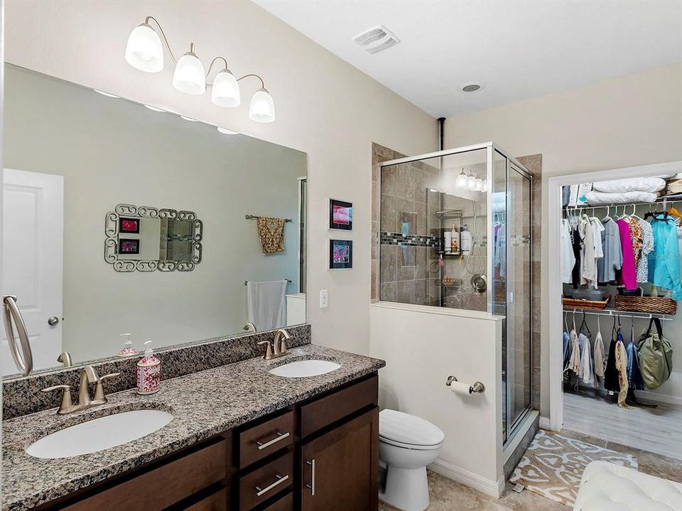 For Sale: $325,000 (3 beds, 2 baths, 1675 Square Feet)