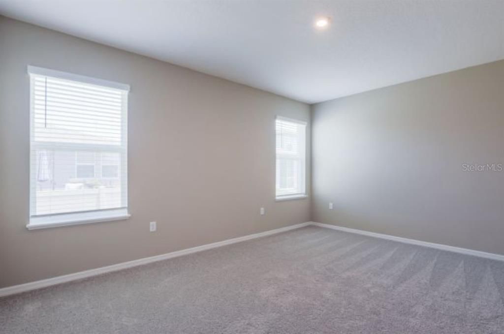 For Sale: $334,990 (4 beds, 2 baths, 1562 Square Feet)