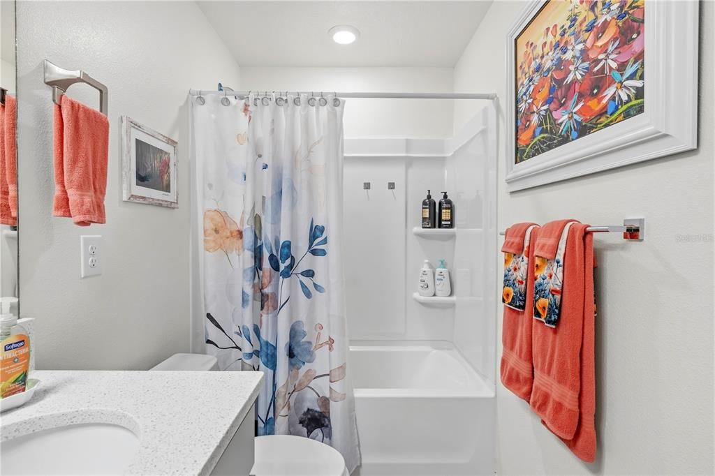 En Venta: $365,000 (4 camas, 2 baños, 1627 Pies cuadrados)