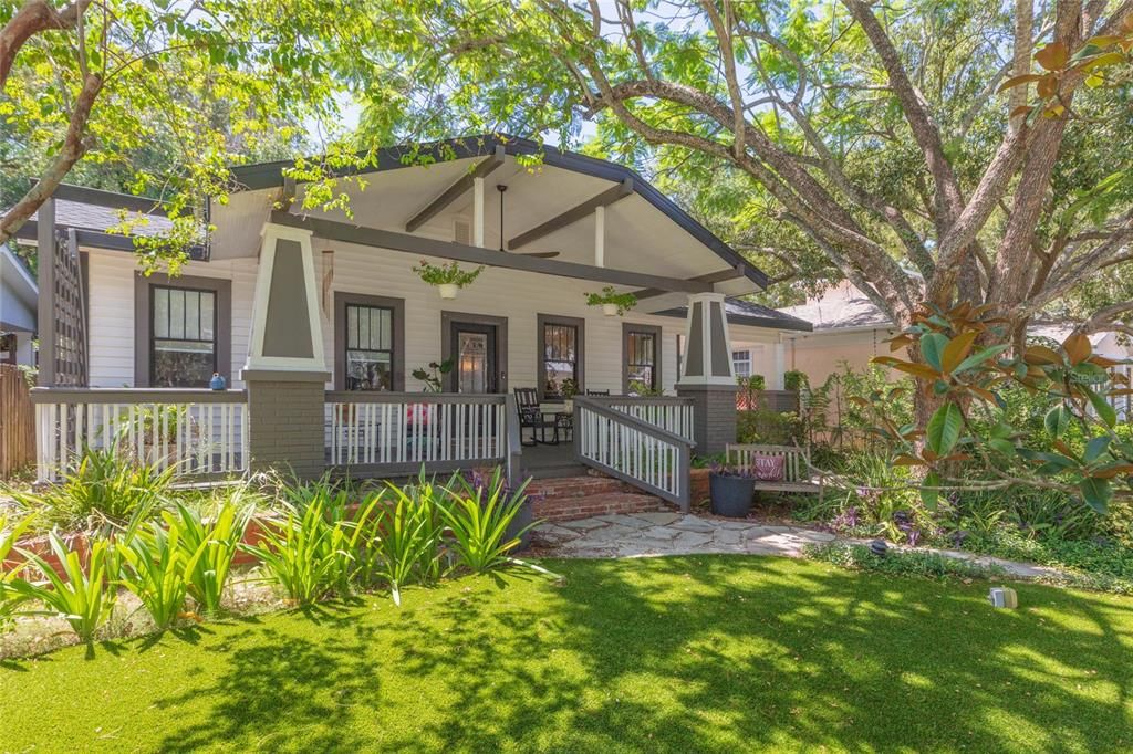 For Sale: $885,000 (3 beds, 2 baths, 1803 Square Feet)