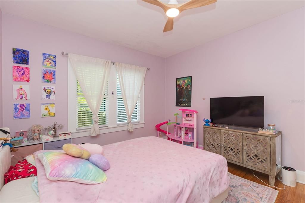 For Sale: $885,000 (3 beds, 2 baths, 1803 Square Feet)