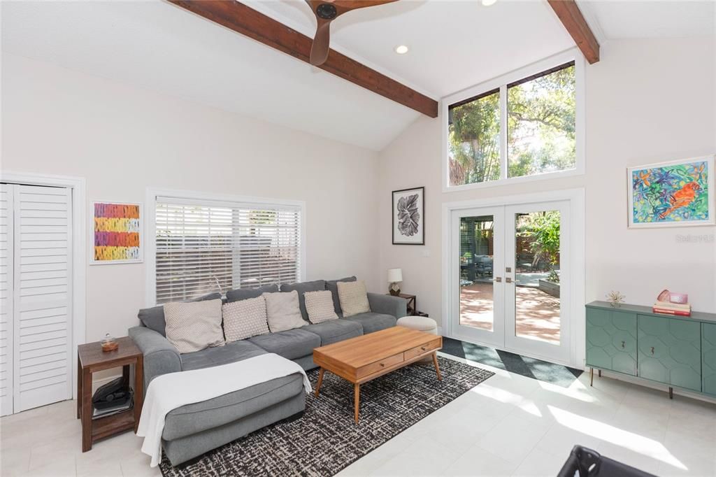 For Sale: $885,000 (3 beds, 2 baths, 1803 Square Feet)