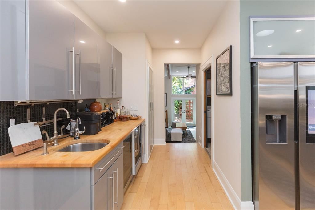 For Sale: $885,000 (3 beds, 2 baths, 1803 Square Feet)