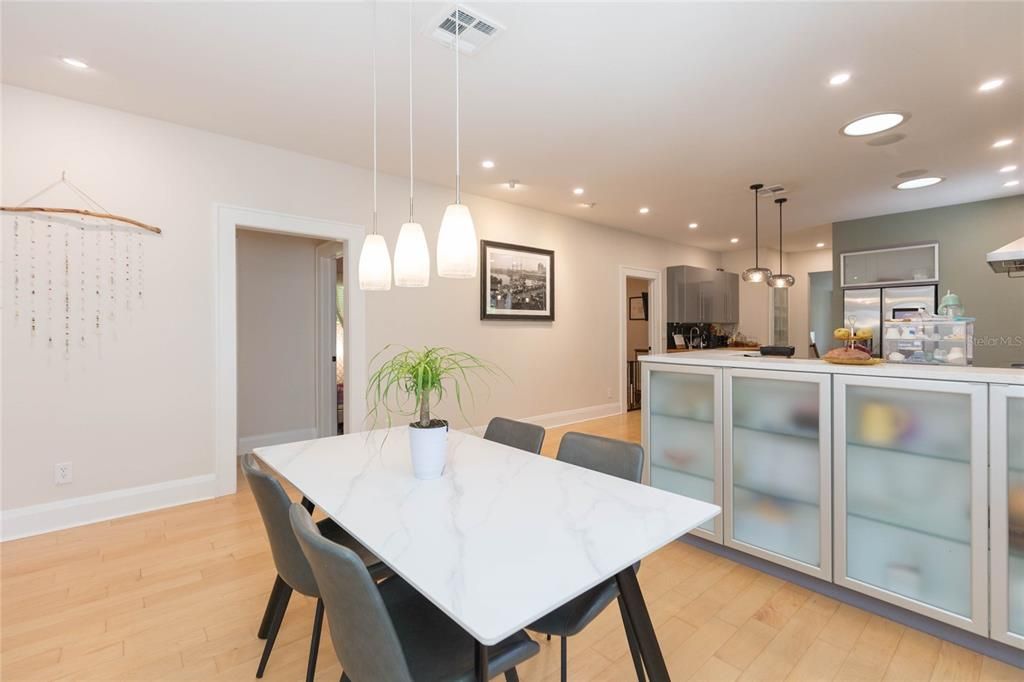For Sale: $885,000 (3 beds, 2 baths, 1803 Square Feet)
