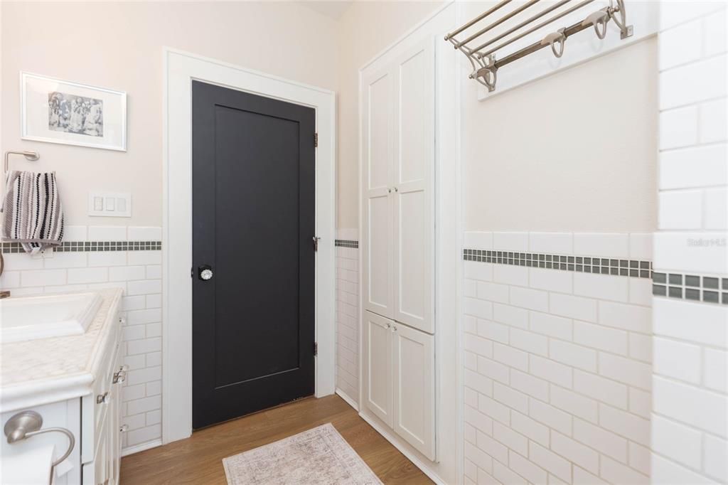 For Sale: $885,000 (3 beds, 2 baths, 1803 Square Feet)