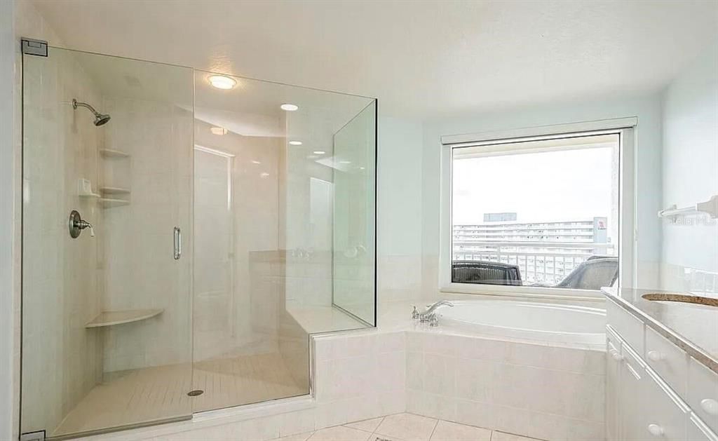 For Sale: $1,399,900 (3 beds, 2 baths, 1952 Square Feet)