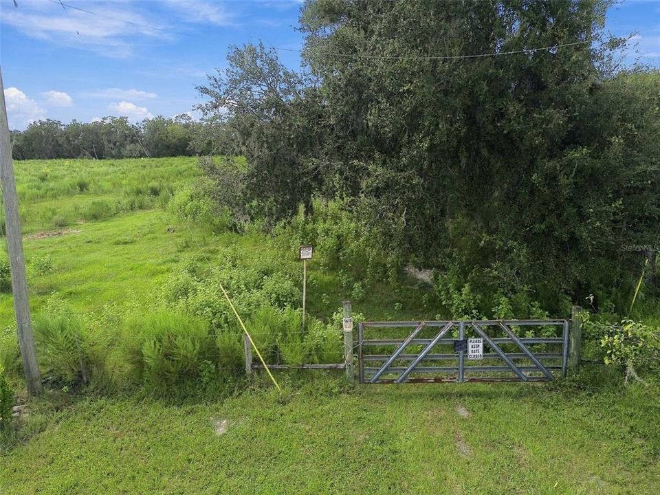 For Sale: $1,650,000 (10.00 acres)