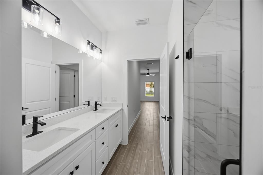 На продажу: $299,900 (3 спален, 2 ванн, 1548 Квадратных фут)