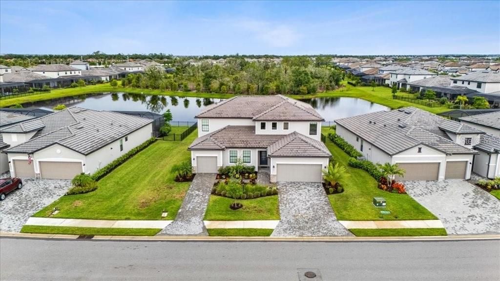 For Rent: $4,900 (6 beds, 4 baths, 2918 Square Feet)