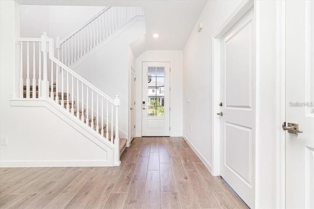 For Rent: $4,900 (6 beds, 4 baths, 2918 Square Feet)
