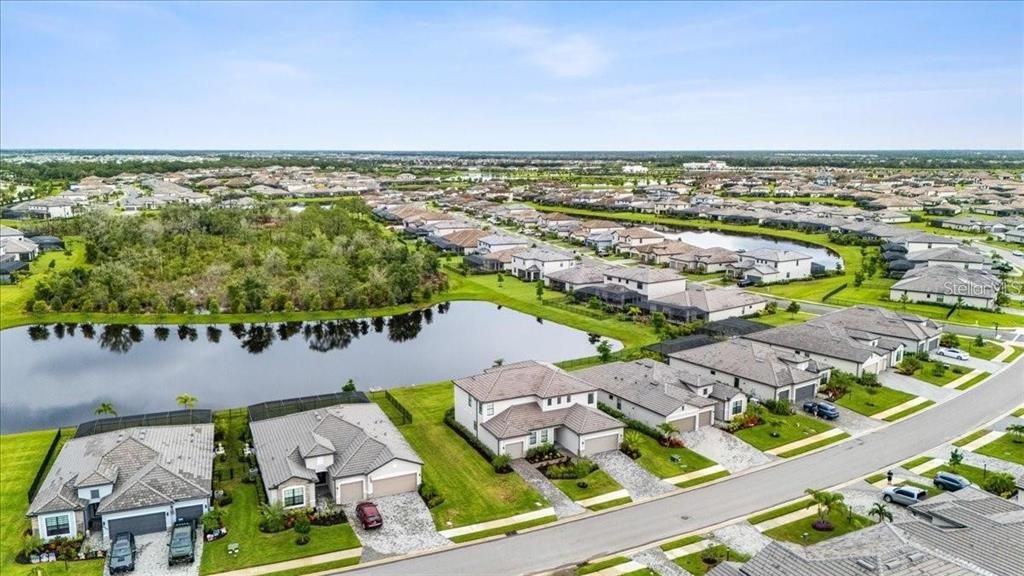 For Rent: $4,900 (6 beds, 4 baths, 2918 Square Feet)