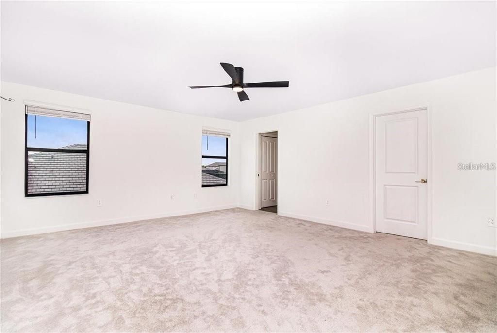 For Rent: $4,900 (6 beds, 4 baths, 2918 Square Feet)
