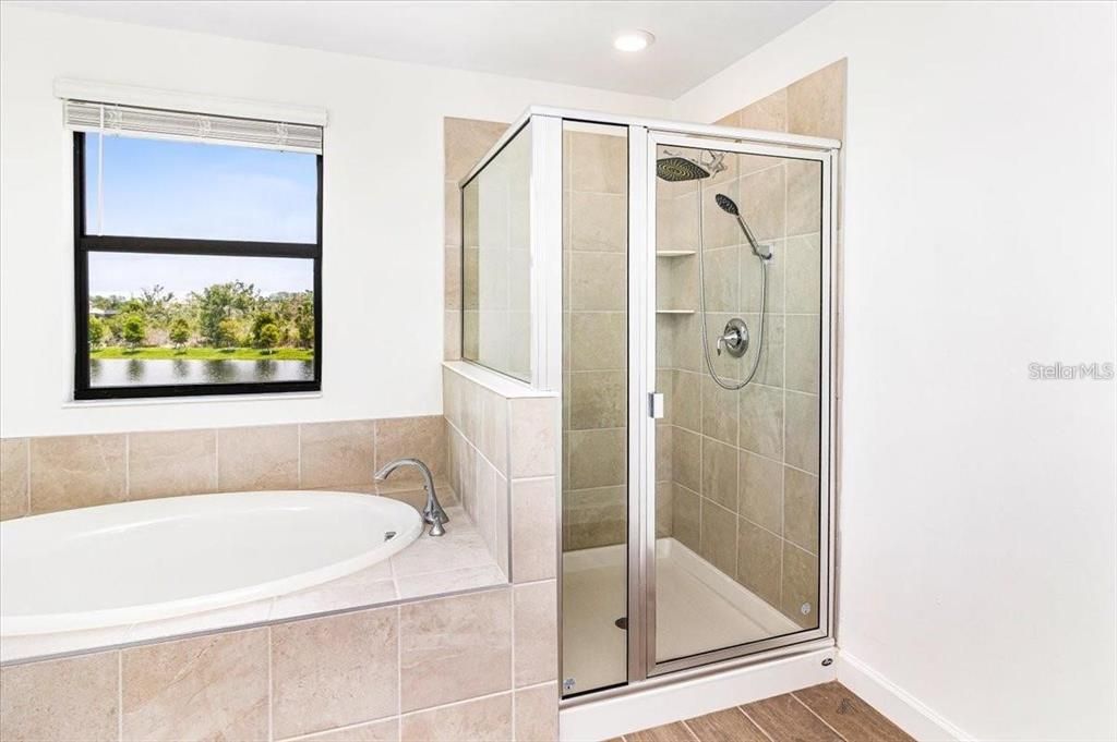 For Rent: $4,900 (6 beds, 4 baths, 2918 Square Feet)