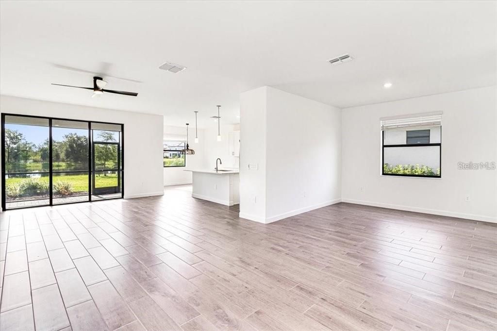 For Rent: $4,900 (6 beds, 4 baths, 2918 Square Feet)