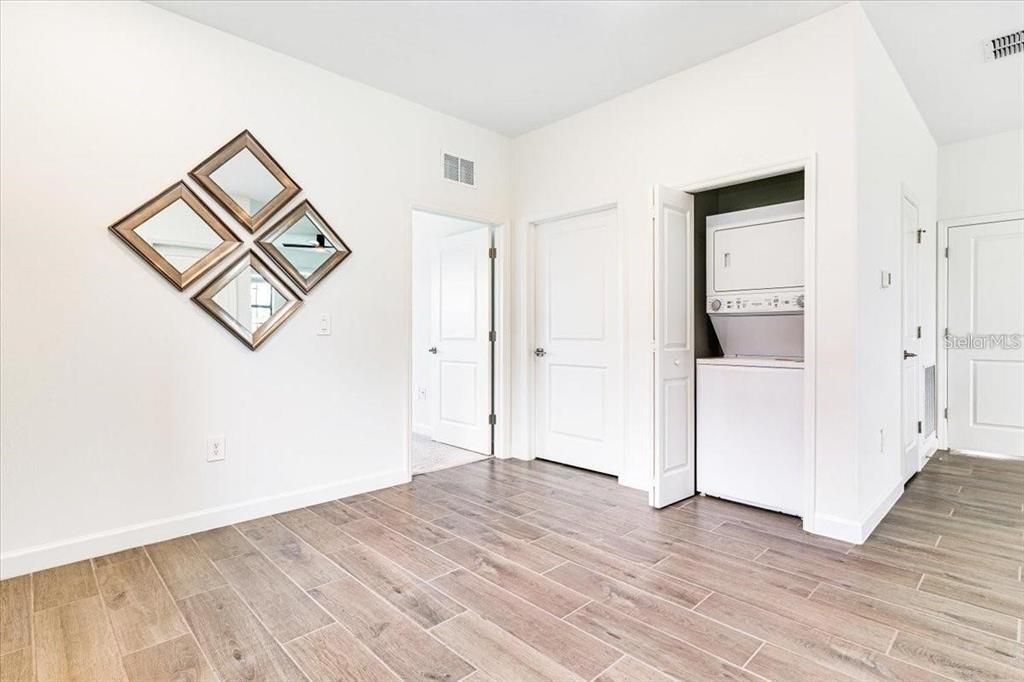 For Rent: $4,900 (6 beds, 4 baths, 2918 Square Feet)