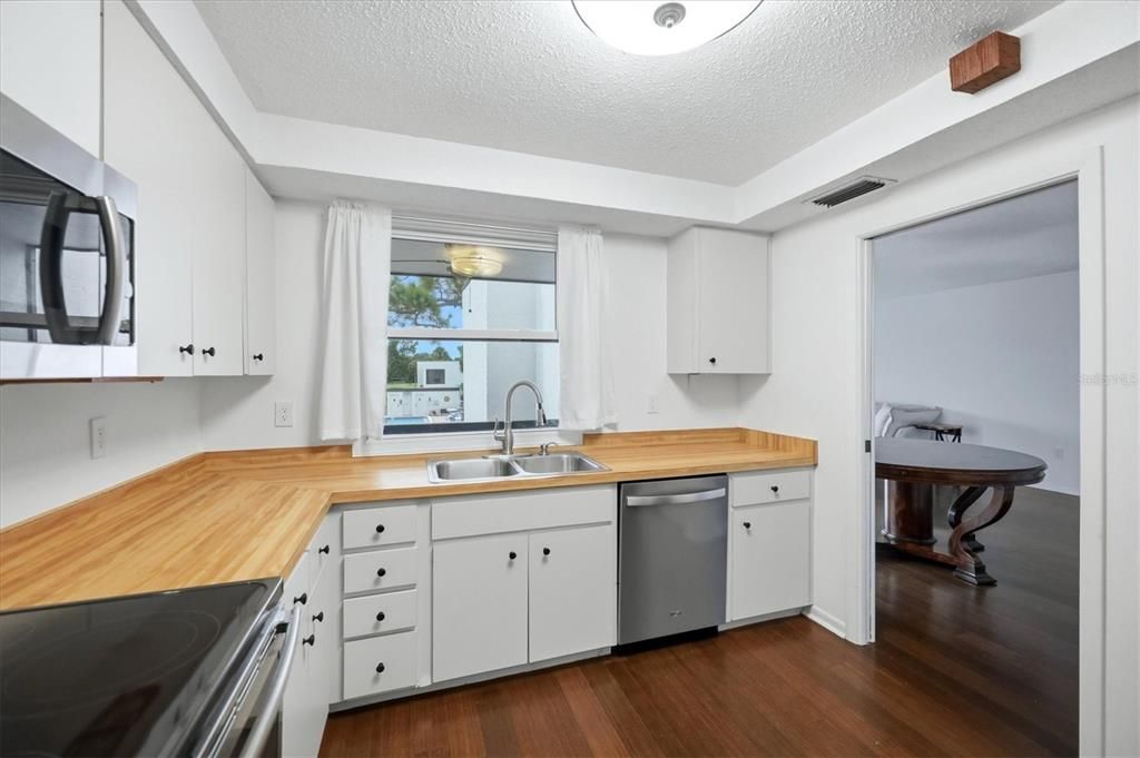 En Venta: $246,000 (2 camas, 2 baños, 1191 Pies cuadrados)