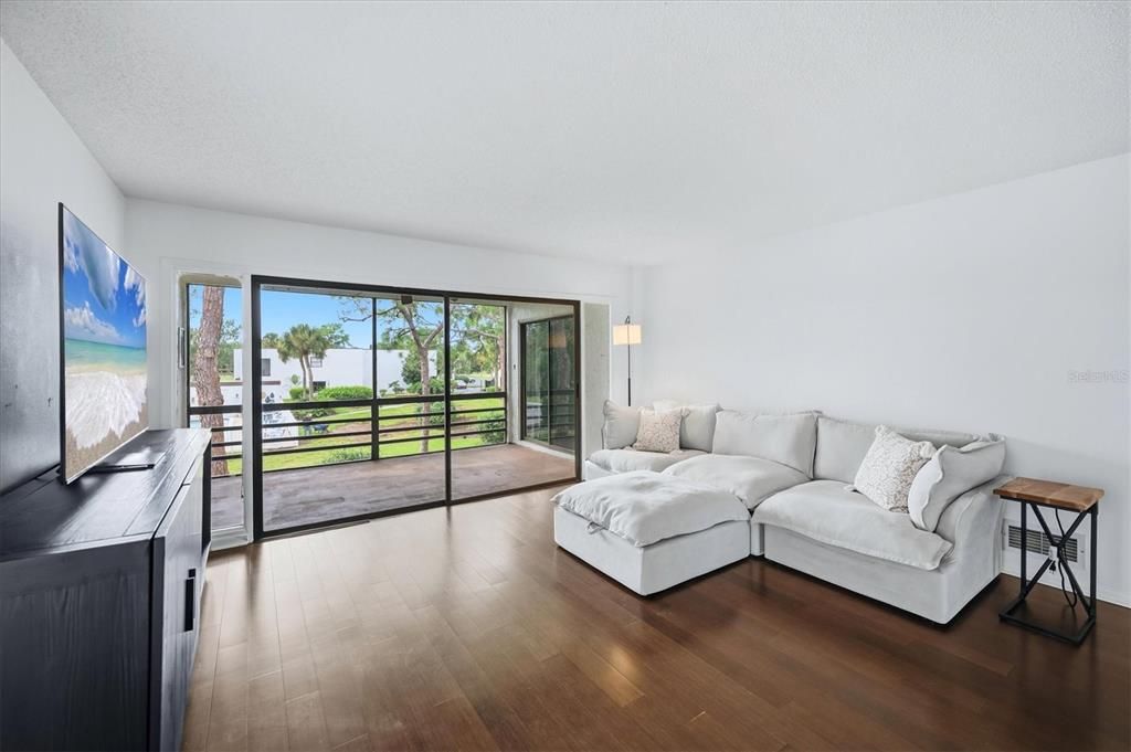 En Venta: $246,000 (2 camas, 2 baños, 1191 Pies cuadrados)