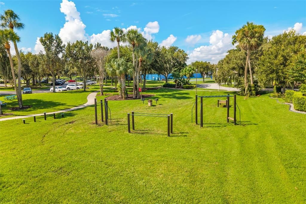 En Venta: $430,000 (4 camas, 2 baños, 2400 Pies cuadrados)