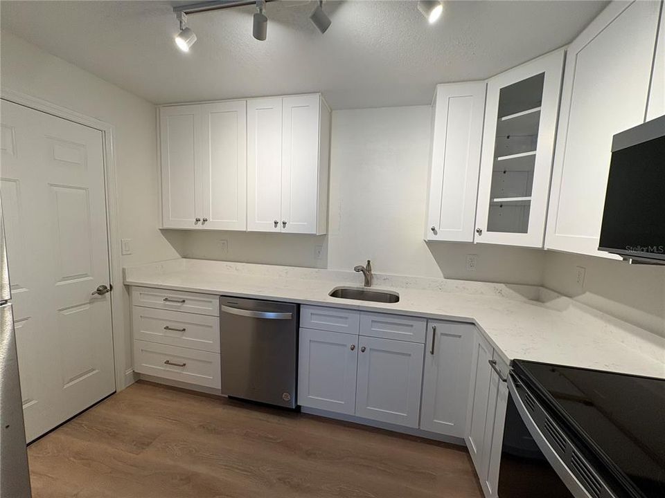 В аренду: $1,695 (2 спален, 2 ванн, 1198 Квадратных фут)