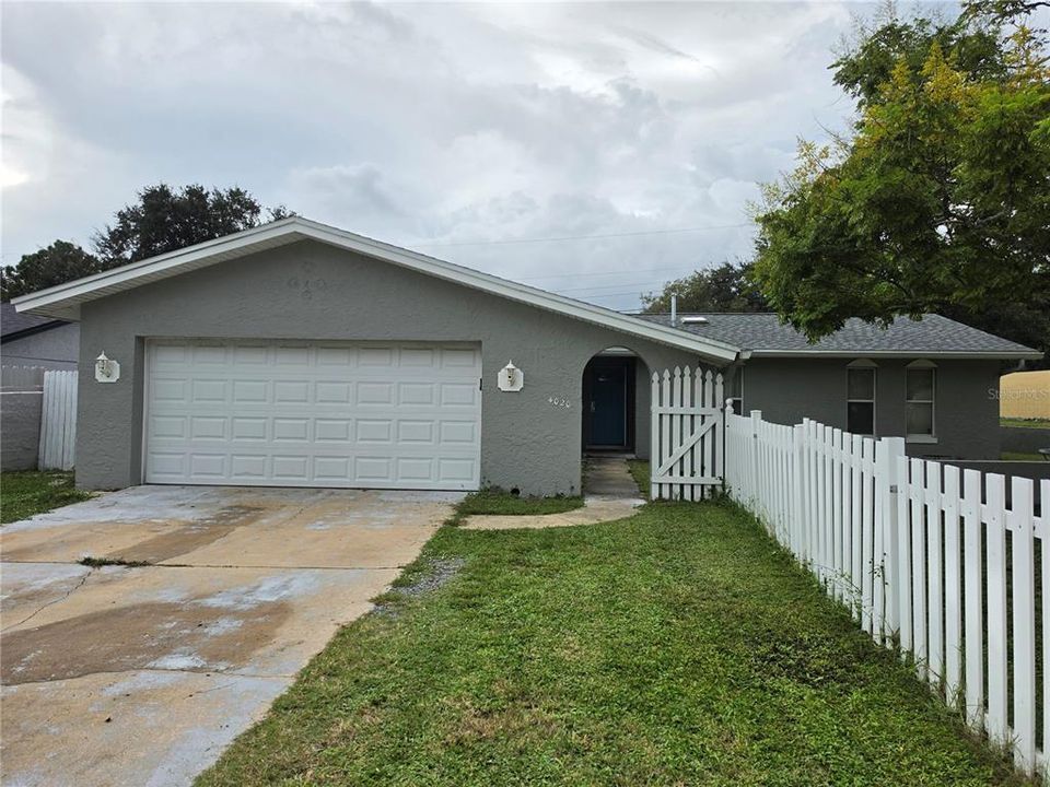For Sale: $306,000 (3 beds, 2 baths, 1428 Square Feet)