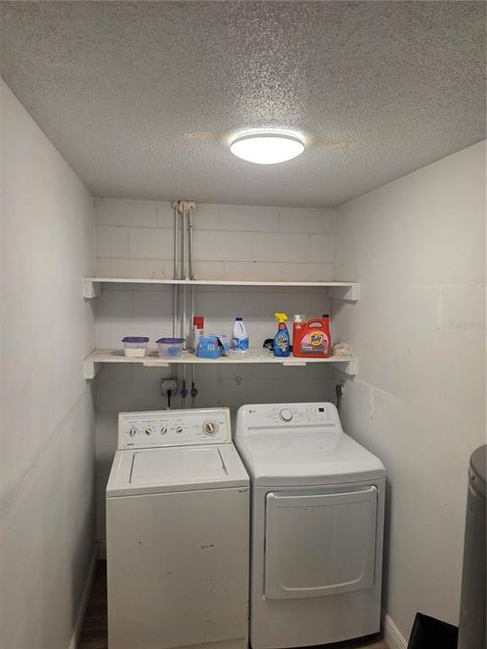 For Sale: $306,000 (3 beds, 2 baths, 1428 Square Feet)