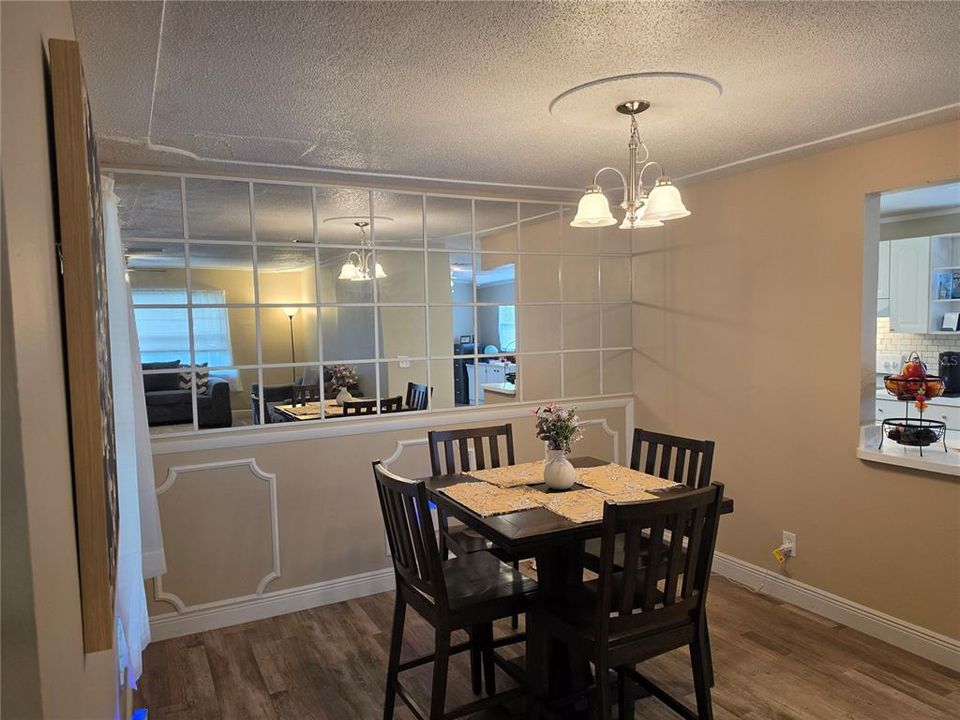 For Sale: $306,000 (3 beds, 2 baths, 1428 Square Feet)