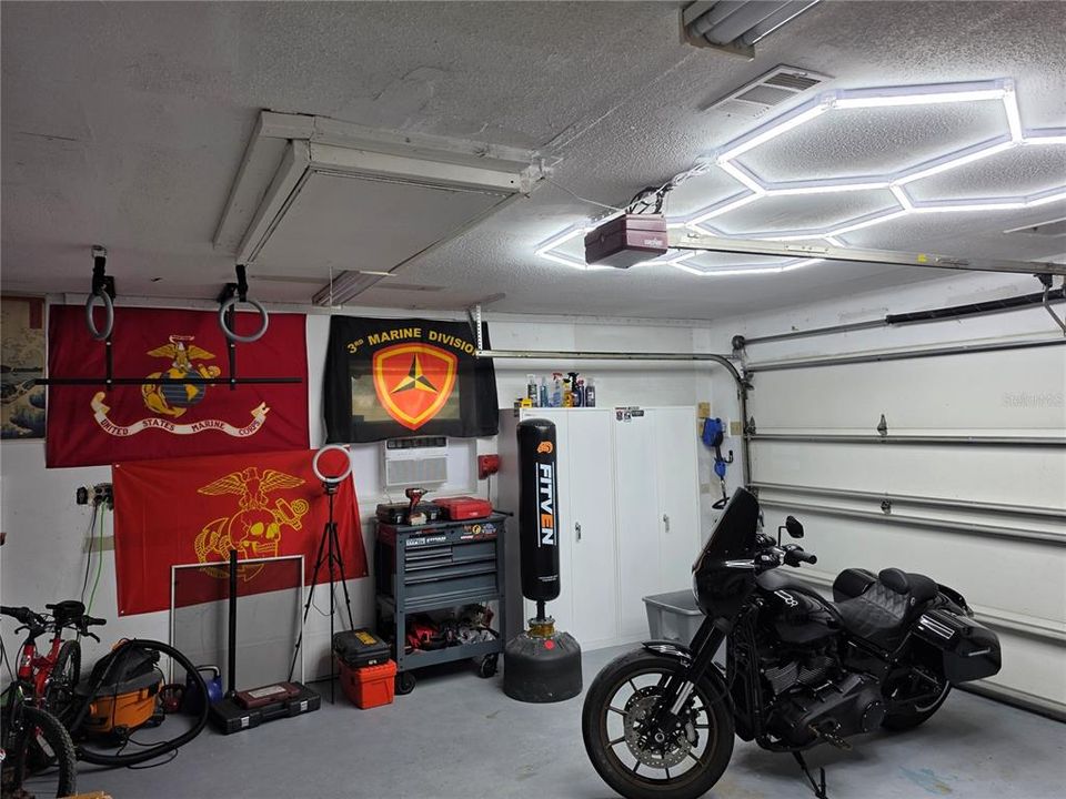 For Sale: $306,000 (3 beds, 2 baths, 1428 Square Feet)