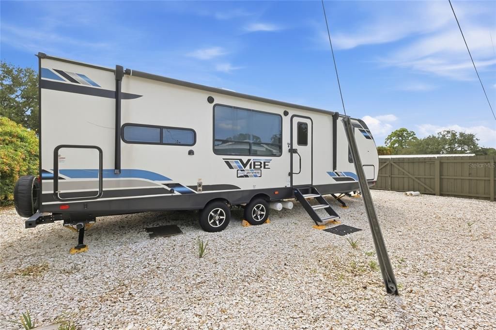 For Sale: $449,950 (3 beds, 2 baths, 1148 Square Feet)