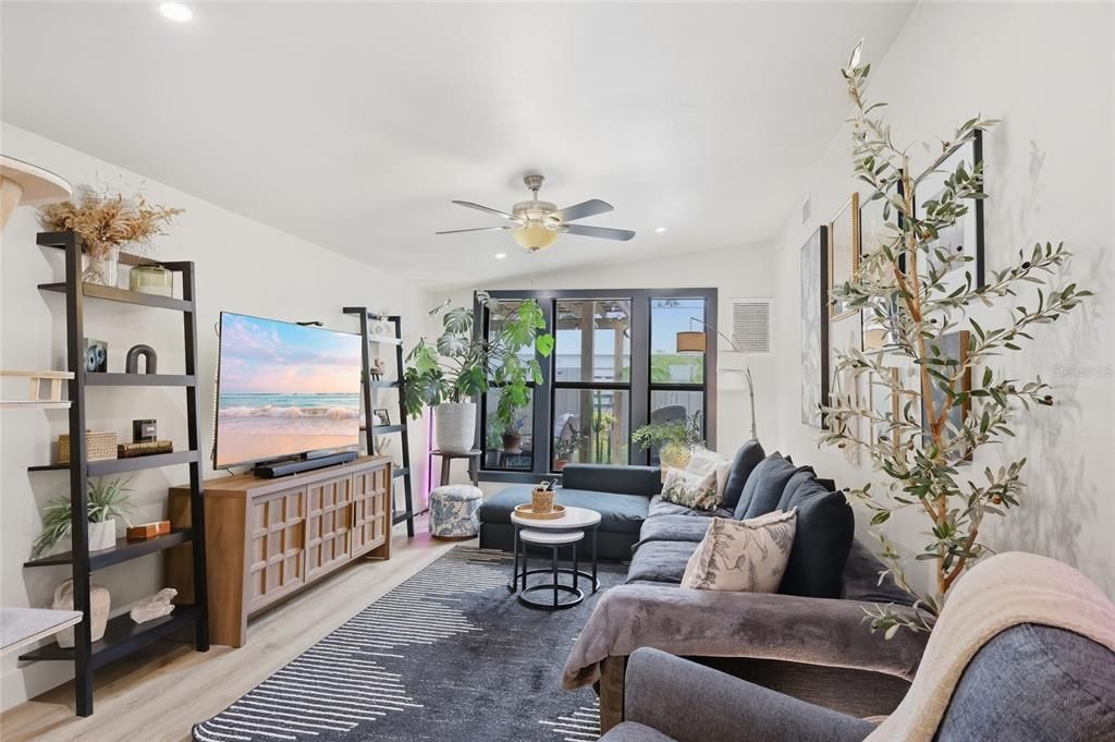 For Sale: $449,950 (3 beds, 2 baths, 1148 Square Feet)