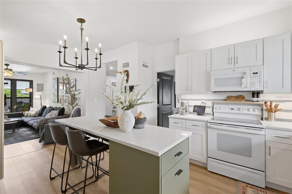 For Sale: $449,950 (3 beds, 2 baths, 1148 Square Feet)
