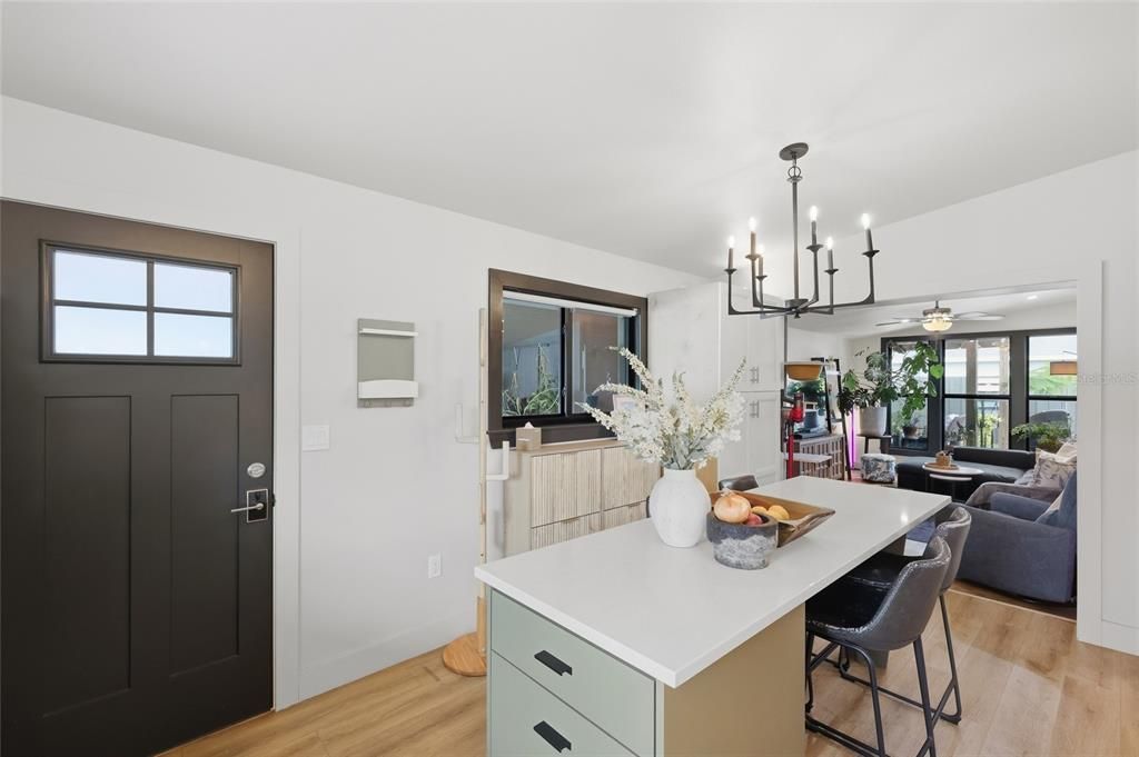 For Sale: $449,950 (3 beds, 2 baths, 1148 Square Feet)