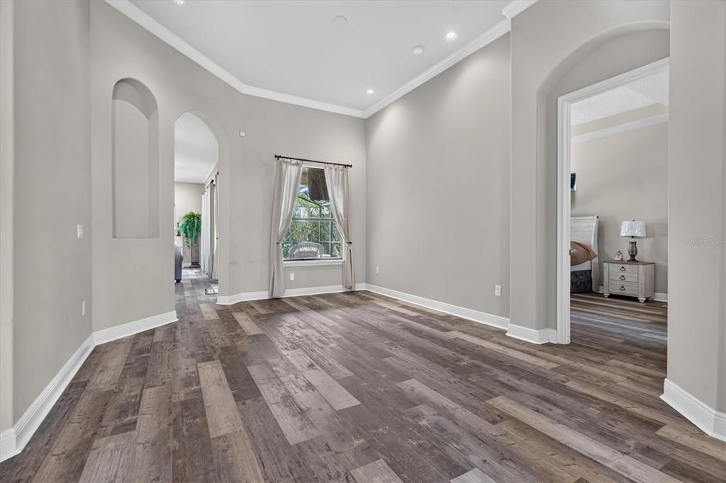 For Sale: $478,000 (4 beds, 2 baths, 2358 Square Feet)