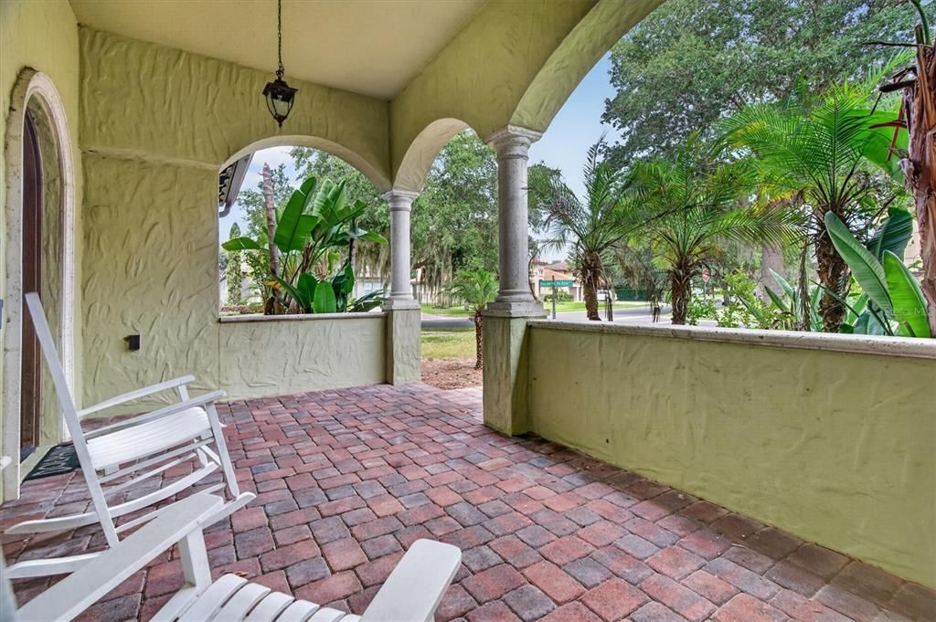 For Sale: $478,000 (4 beds, 2 baths, 2358 Square Feet)