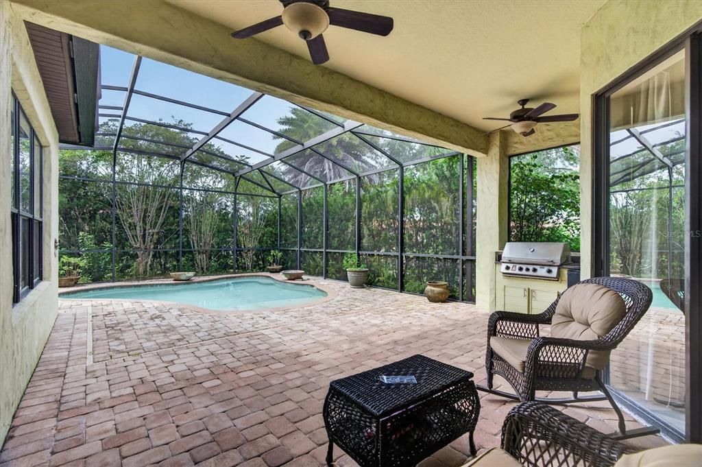 For Sale: $478,000 (4 beds, 2 baths, 2358 Square Feet)