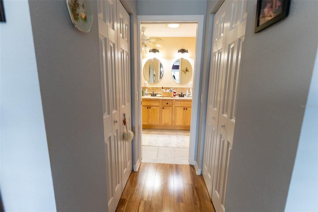 En Venta: $271,000 (2 camas, 2 baños, 1800 Pies cuadrados)
