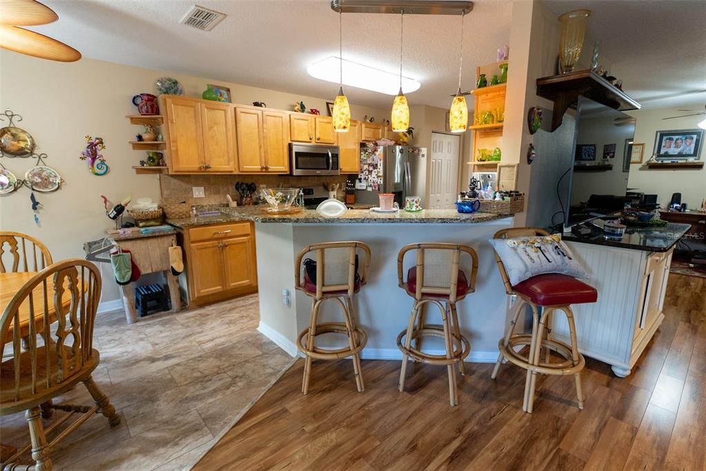 En Venta: $271,000 (2 camas, 2 baños, 1800 Pies cuadrados)