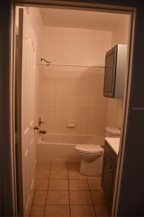 В аренду: $2,100 (4 спален, 2 ванн, 1313 Квадратных фут)