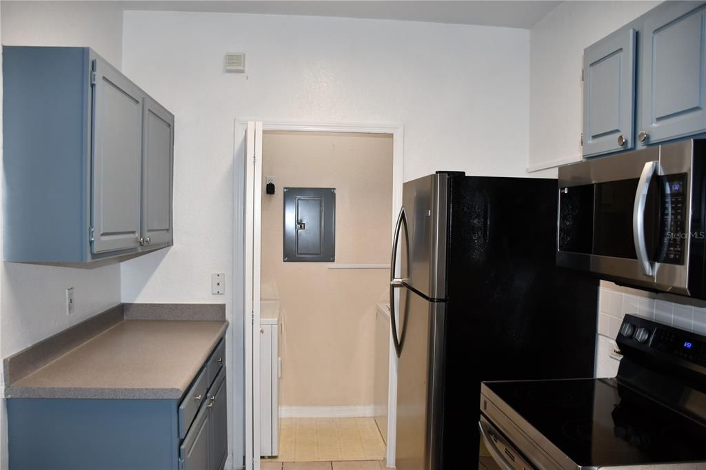В аренду: $2,100 (4 спален, 2 ванн, 1313 Квадратных фут)