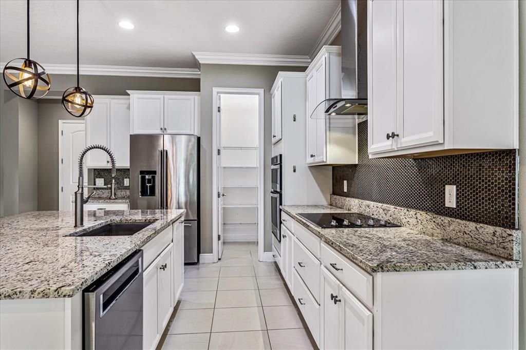 For Sale: $560,000 (4 beds, 2 baths, 2077 Square Feet)