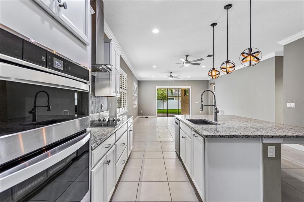 For Sale: $560,000 (4 beds, 2 baths, 2077 Square Feet)