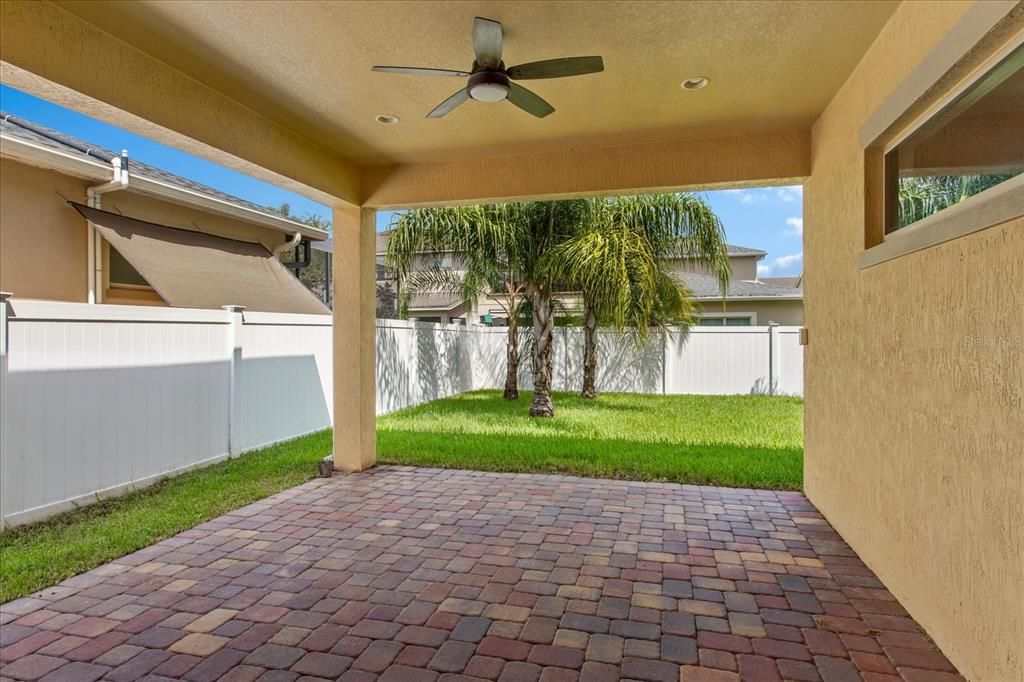 For Sale: $560,000 (4 beds, 2 baths, 2077 Square Feet)
