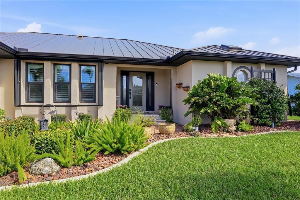 Activo con contrato: $869,000 (3 camas, 2 baños, 2156 Pies cuadrados)