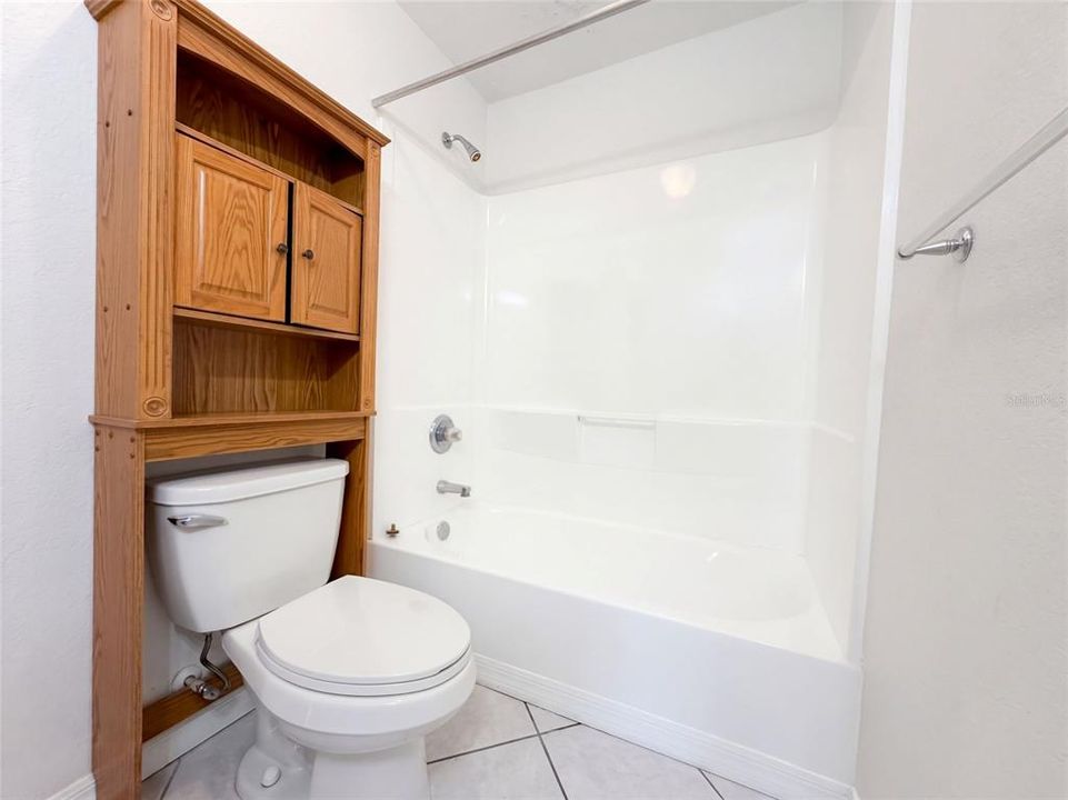 На продажу: $235,000 (2 спален, 2 ванн, 1040 Квадратных фут)