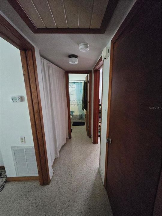 For Rent: $1,300 (2 beds, 1 baths, 1650 Square Feet)
