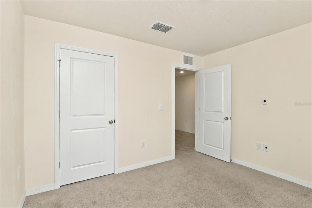 For Rent: $2,095 (3 beds, 2 baths, 1419 Square Feet)
