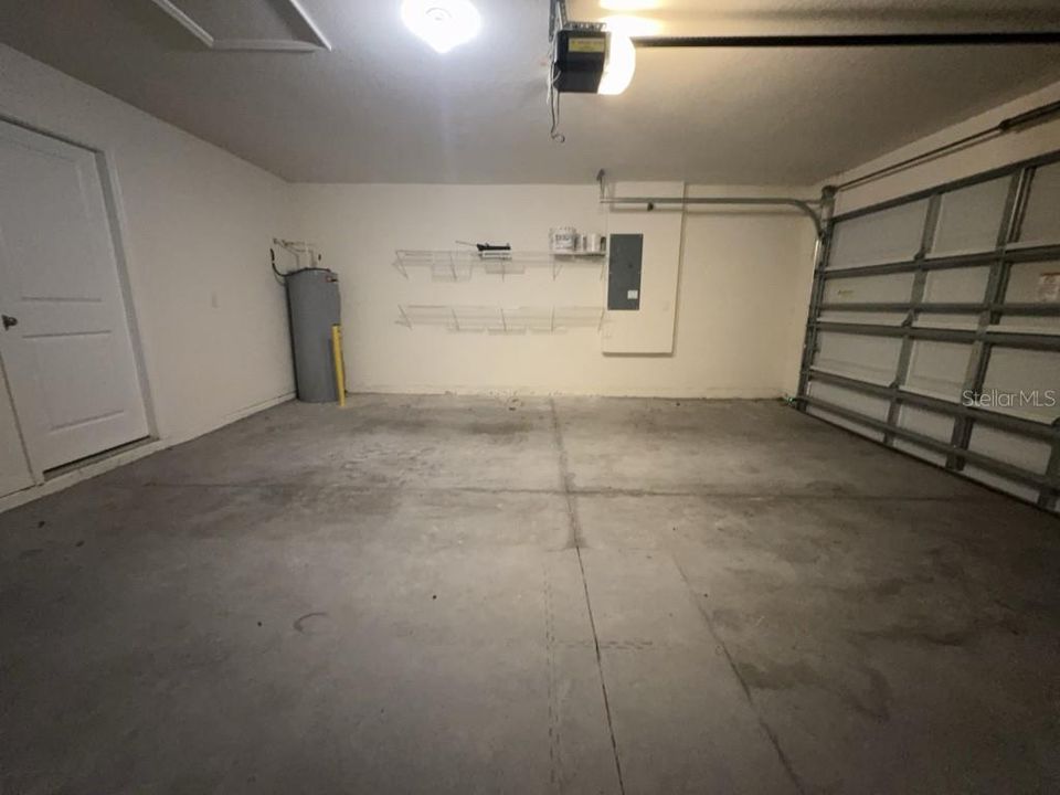 For Rent: $2,095 (3 beds, 2 baths, 1419 Square Feet)