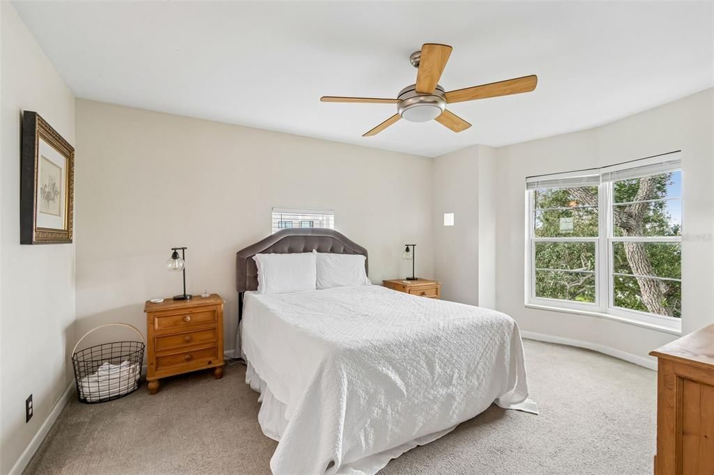 For Rent: $3,200 (2 beds, 2 baths, 1296 Square Feet)