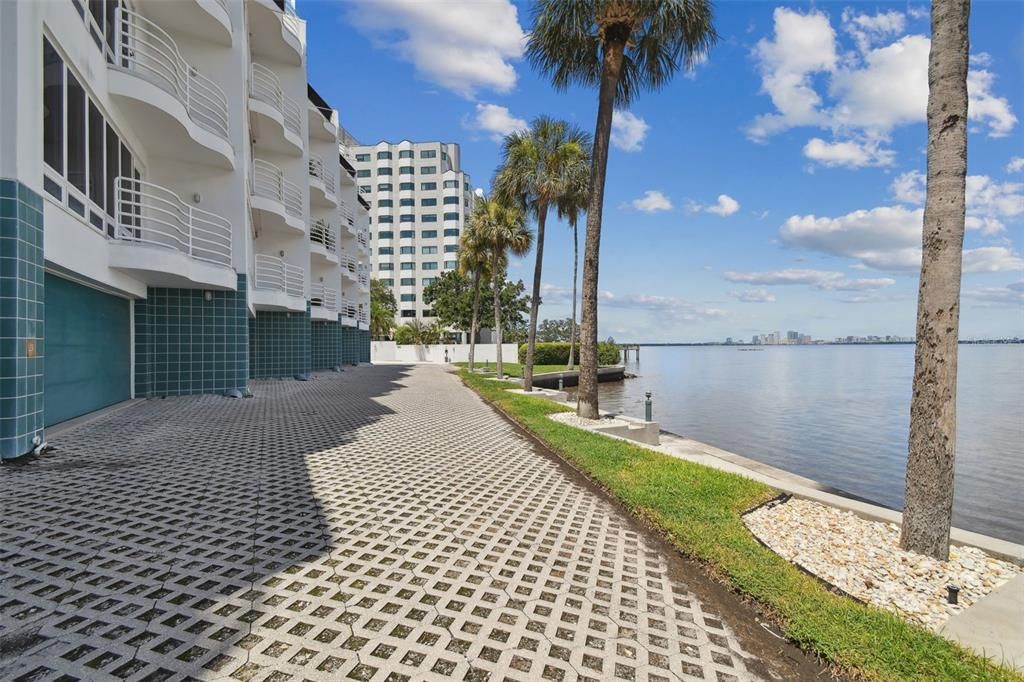 For Rent: $3,200 (2 beds, 2 baths, 1296 Square Feet)
