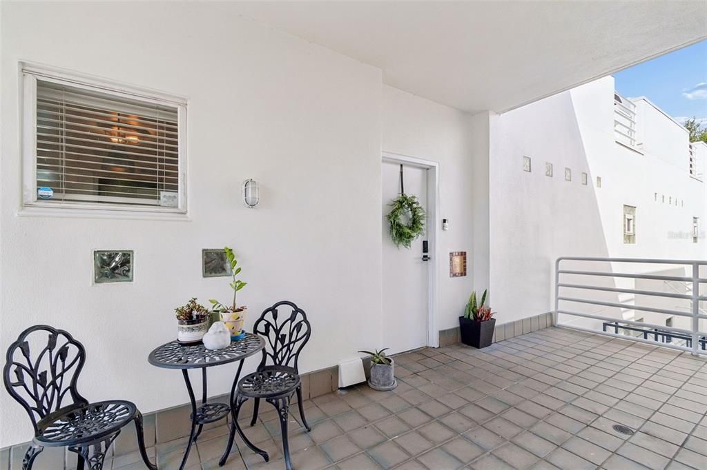 For Rent: $3,200 (2 beds, 2 baths, 1296 Square Feet)