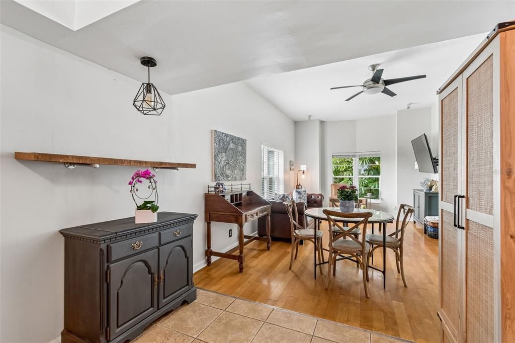 For Rent: $3,200 (2 beds, 2 baths, 1296 Square Feet)